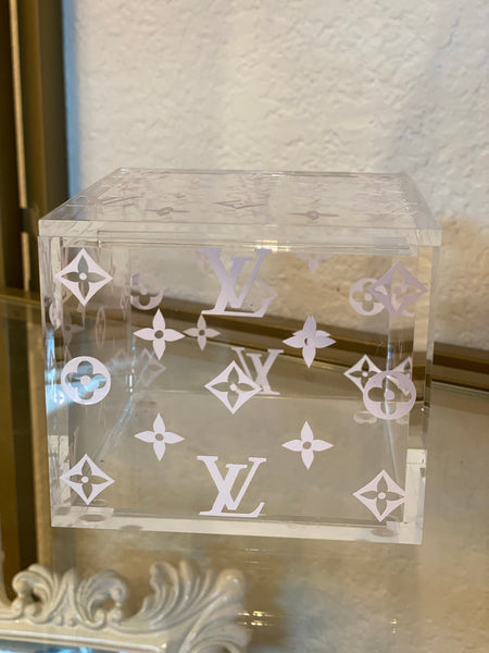 Mono lucite box